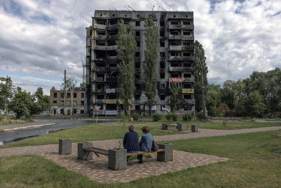 Traumas and Reconstruction: How Will We Live After the War?